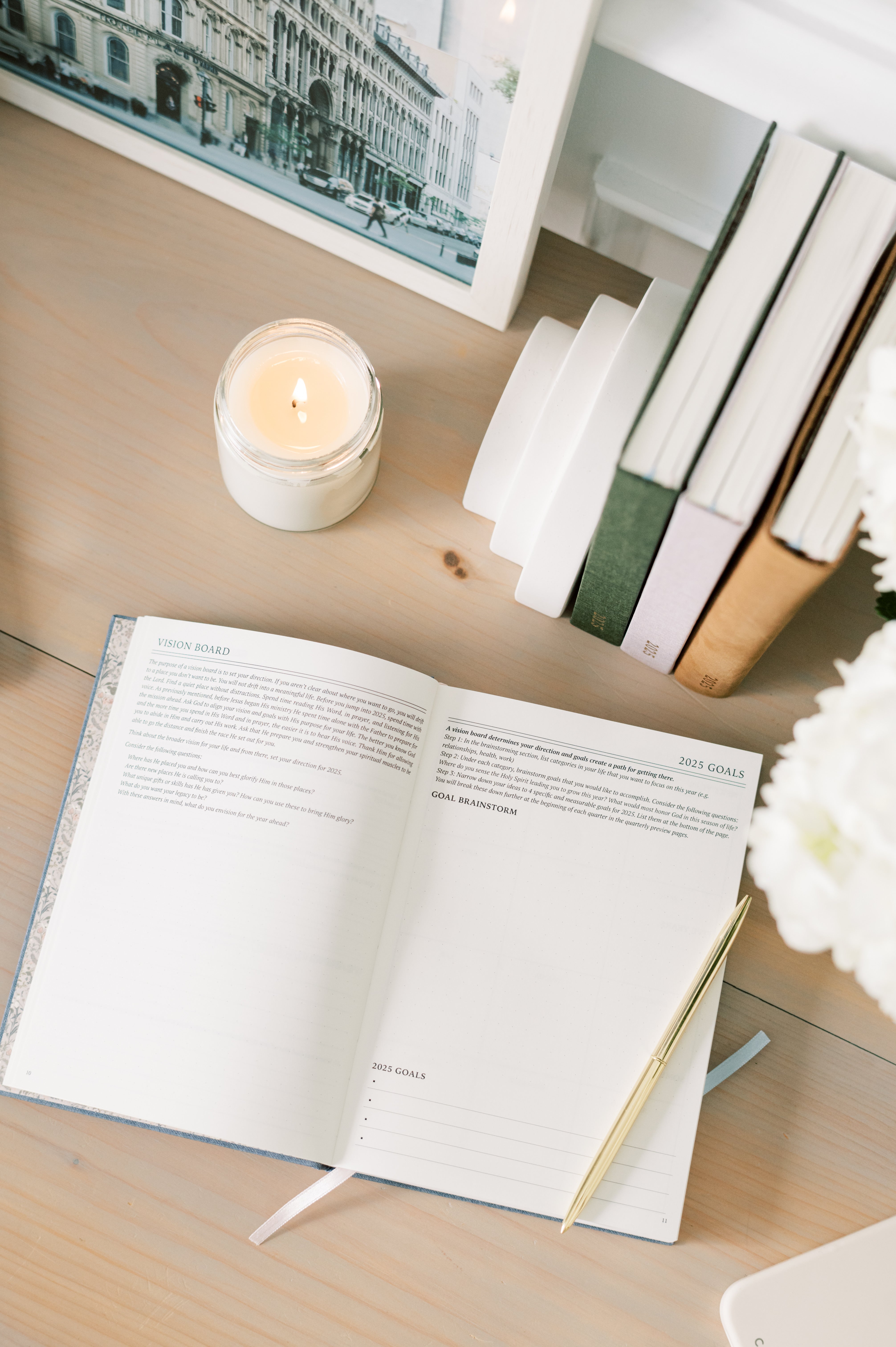 2026 Abide Christian Planner - Green Bookbound