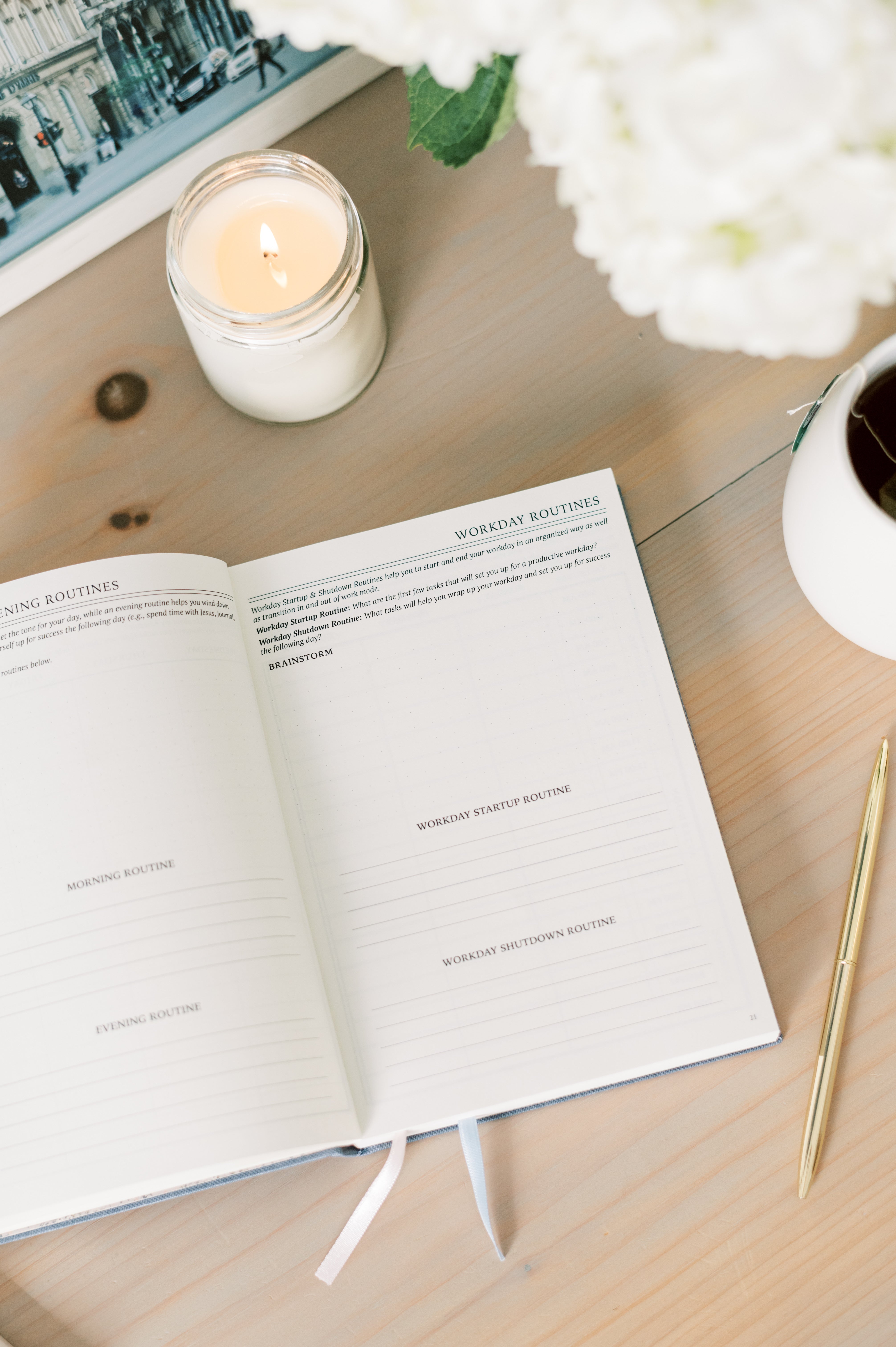 2026 Abide Christian Planner - Green Bookbound